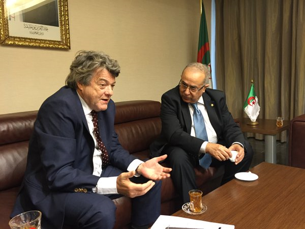 Jean-Louis Borloo présente le projet Energies pour l'Afrique en Algérie 