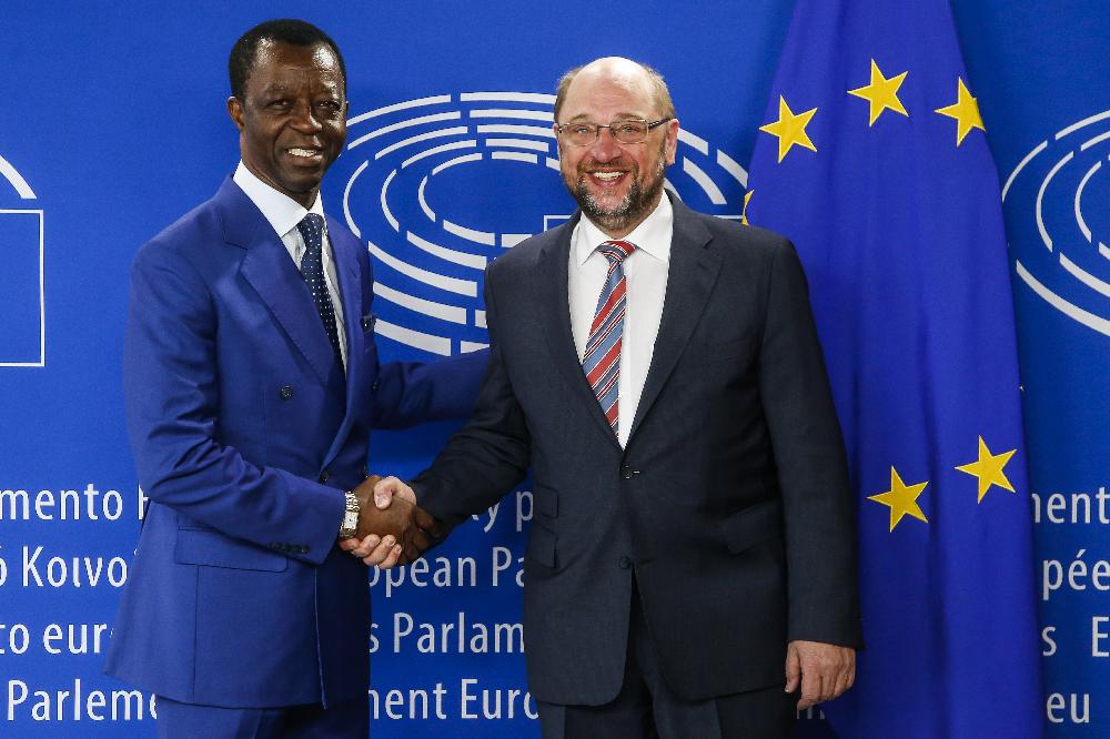Rencontre entre Jean-Louis Borloo, Roger Nkodo Dang et Martin Schulz